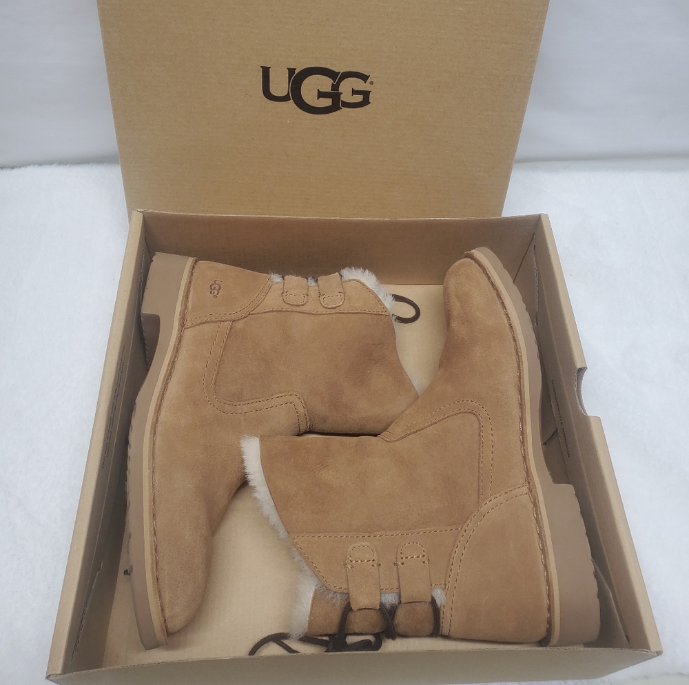 New In Box UGG Tan Shearling Ankle Boots - Picture 2 of 3